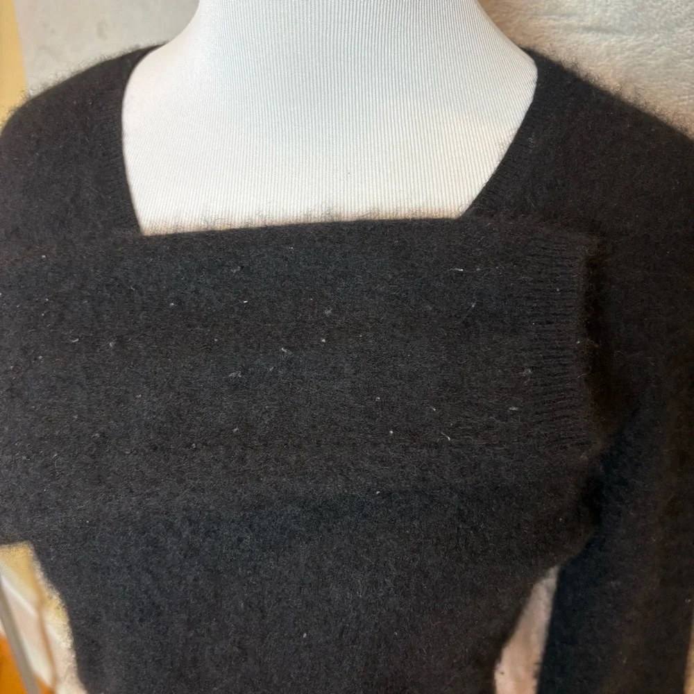 Charter Club 100% Cashmere Classic Black V-Neck Wmn’s Sweater S